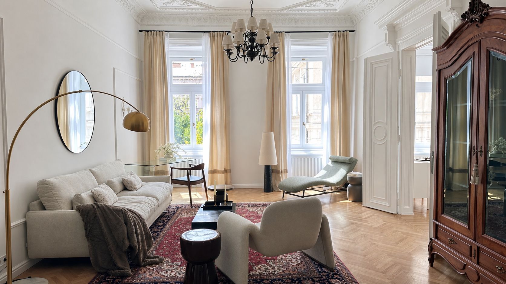 Elegáns, felújított panorámás lakás kiváló lokációban – Lipótváros, V. kerület