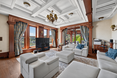 Refined Elegance and Timeless Luxury in the Heart of Remetekertváros