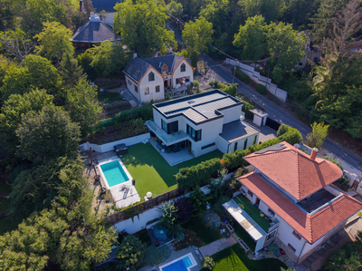 Modern family house in Budaliget