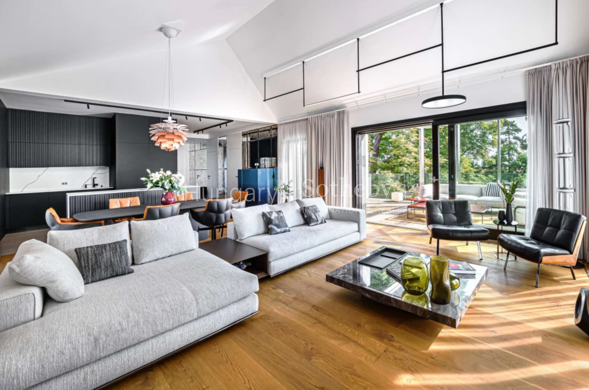 Modern Penthouse in the XII District